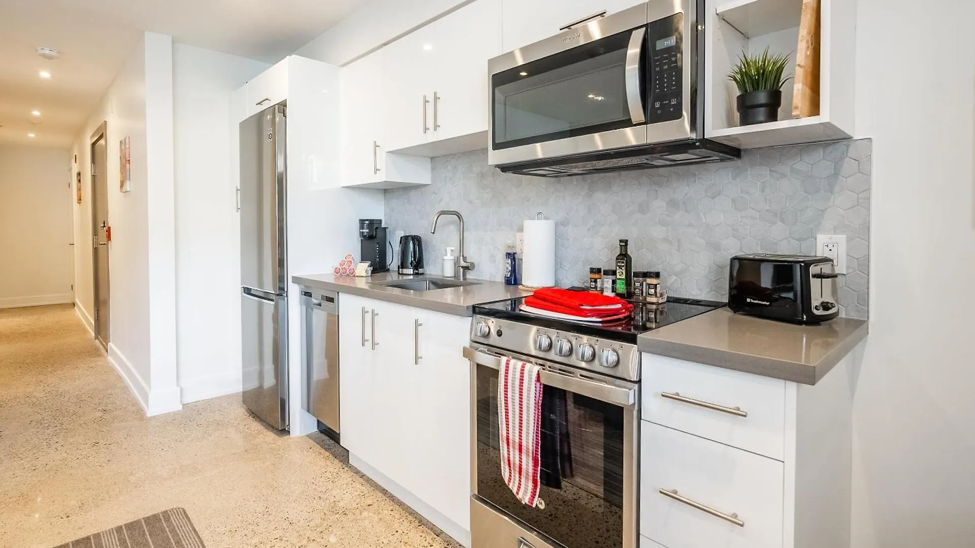 Modern 1Br Apartment Stunning View Of Cn Tower Toronto